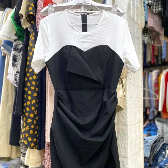 Chic Color Block Dress - Picture 1 of 4